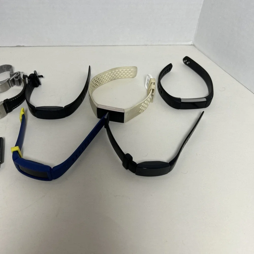 Fitbit Fitness Watch Lot Of 15 Fitbit/Other Varying Condition See Pic And‎ Desc